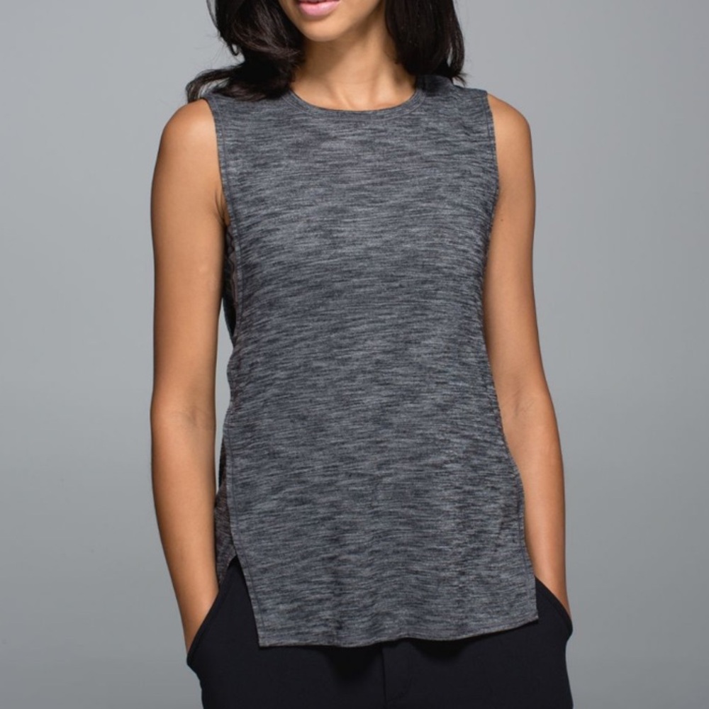 Lululemon Yogi Muscle Tee Heathered Deep Coal